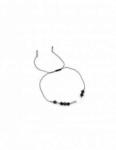 Noir (star) - bracelet on silky thread - 2