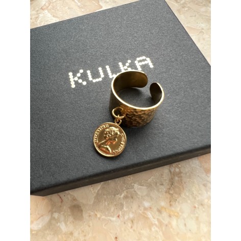 Unique gilded adjustable ring with coin
