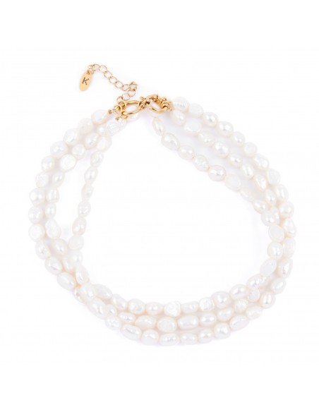 Necklace made of natural pearls