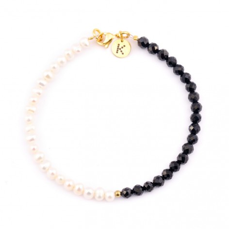 Bracelet made of tiny Pearls (4mm) with black Spinel - 1