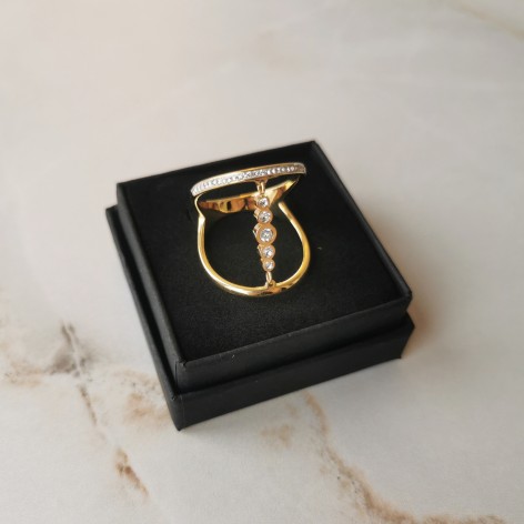 Unikatowy długi pierścionek z kryształkami - 1